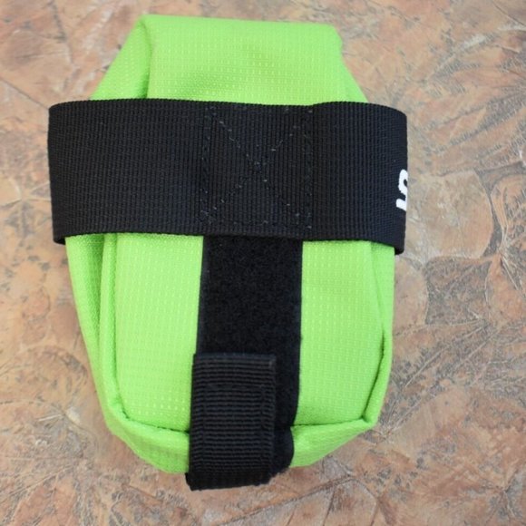 Speedsleev Bicycle Seat Saddle Bag Pack Ranger S Waterproof Retail $35 Green - Picture 3 of 8